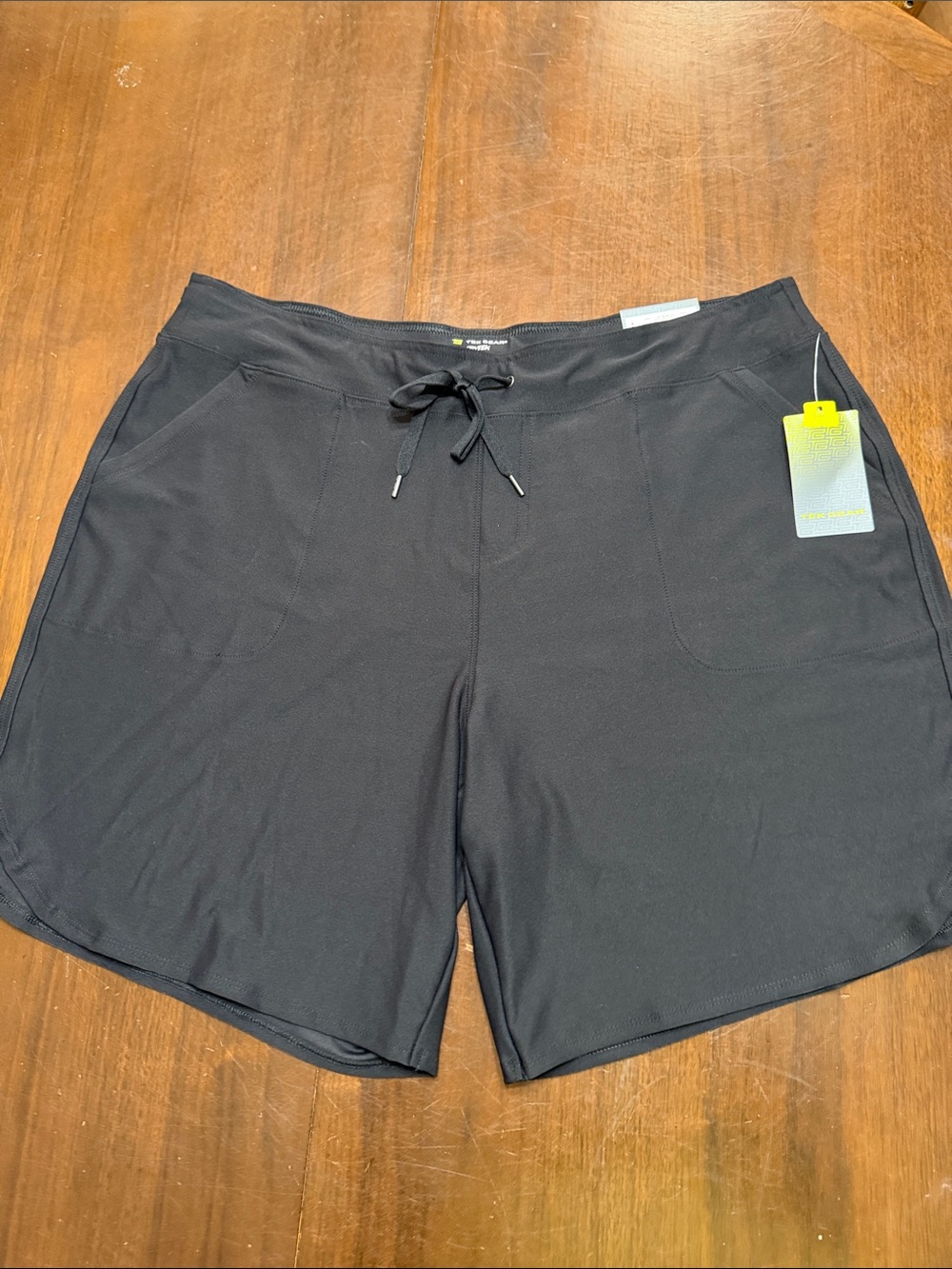 NWT Women’s Size XL DryTek Bermuda Shorts with pockets & drawstring